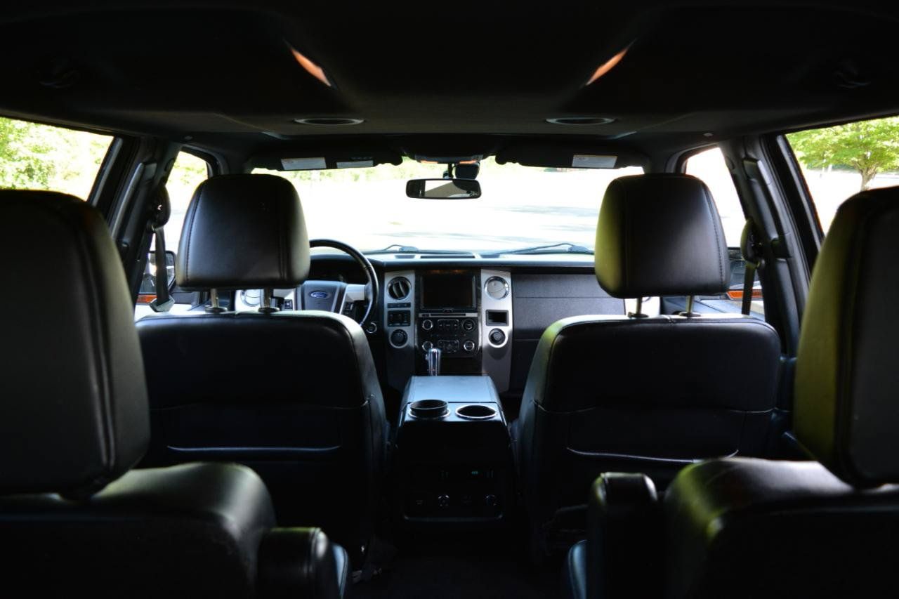 Used 2015 Ford Expedition Limited w/ Equipment Group 301A AWD/4WD image 15