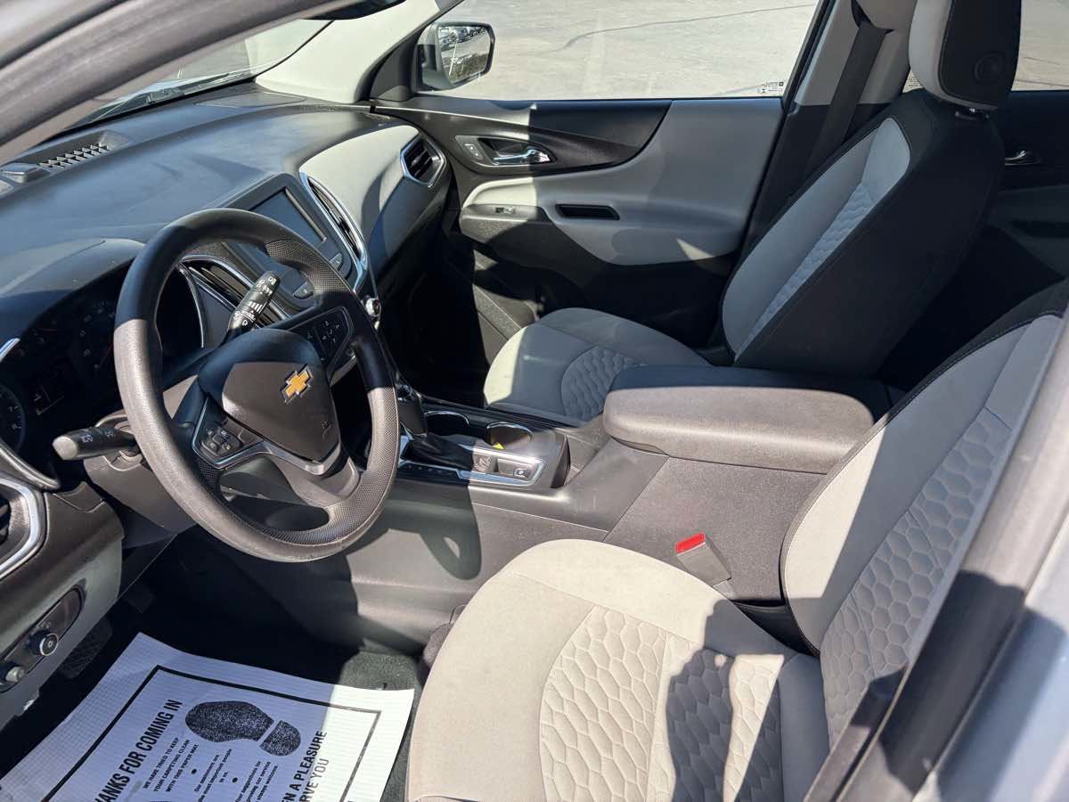 Used 2019 Chevrolet Equinox LS w/ LS Convenience Package AWD/4WD image 10