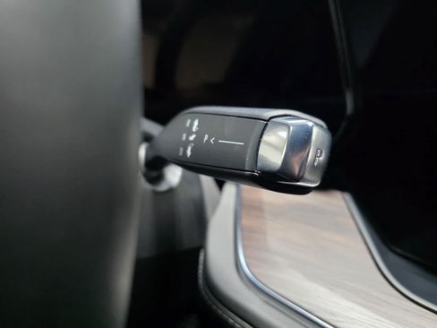 Used 2025 Chevrolet Tahoe LS AWD/4WD image 25