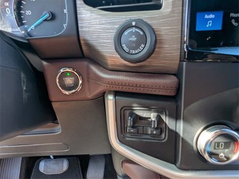 Used 2023 Ford Expedition Max Limited image 31