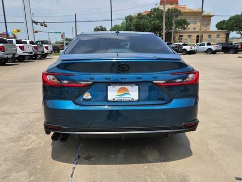 Used 2025 Toyota Camry SE w/ Multimedia Upgrade Package FWD image 7