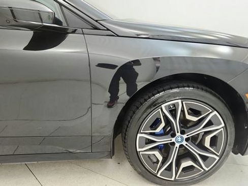 Used 2024 BMW iX xDrive50 w/ Premium Package AWD/4WD image 21