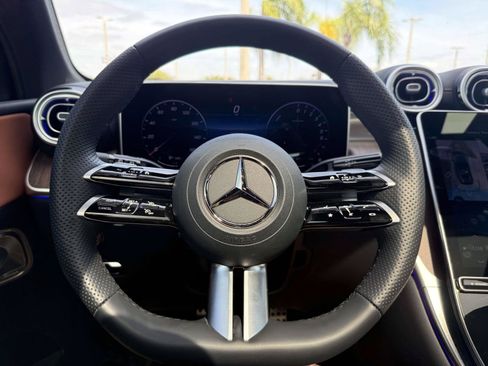 Used 2026 Mercedes-Benz GLC 350e 4MATIC image 27