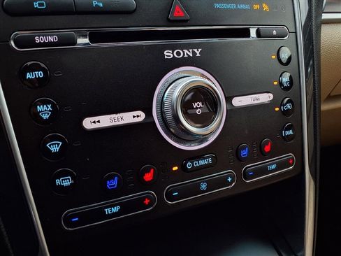 Used 2016 Ford Explorer Limited image 23