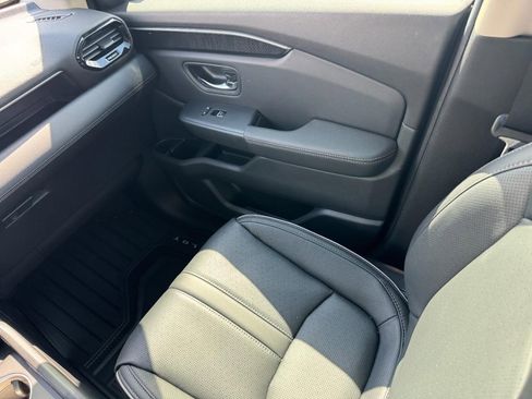 Certified 2025 Honda Pilot Elite image 17