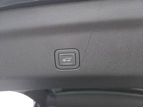 New 2026 GMC Yukon XL Denali w/ Sun & Power Step Package image 21