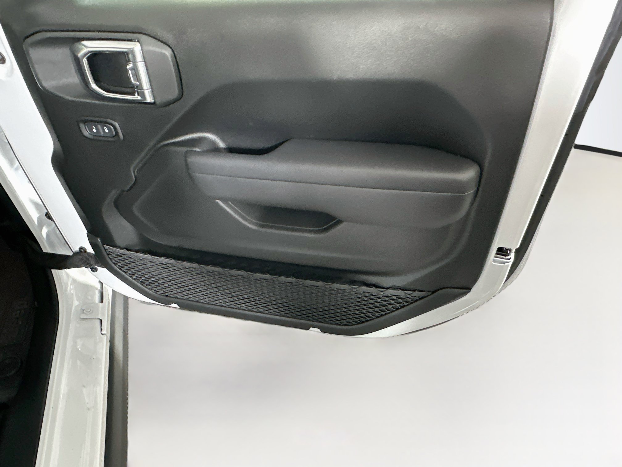 Used 2025 Jeep Wrangler Sport AWD/4WD image 27