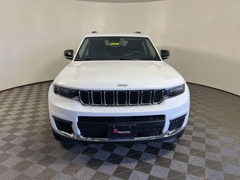 Used 2023 Jeep Grand Cherokee L Limited AWD/4WD image 2