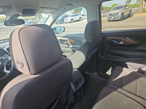 Used 2021 GMC Terrain SLE w/ Driver Convenience Package FWD image 11