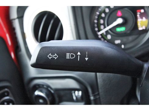 Used 2024 Jeep Wrangler Unlimited Sahara AWD/4WD image 20
