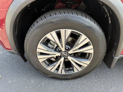 Used 2023 Nissan Rogue SV FWD image 43