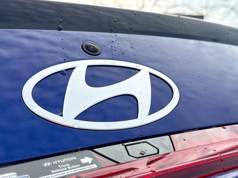 New 2026 Hyundai Elantra Sport image 11