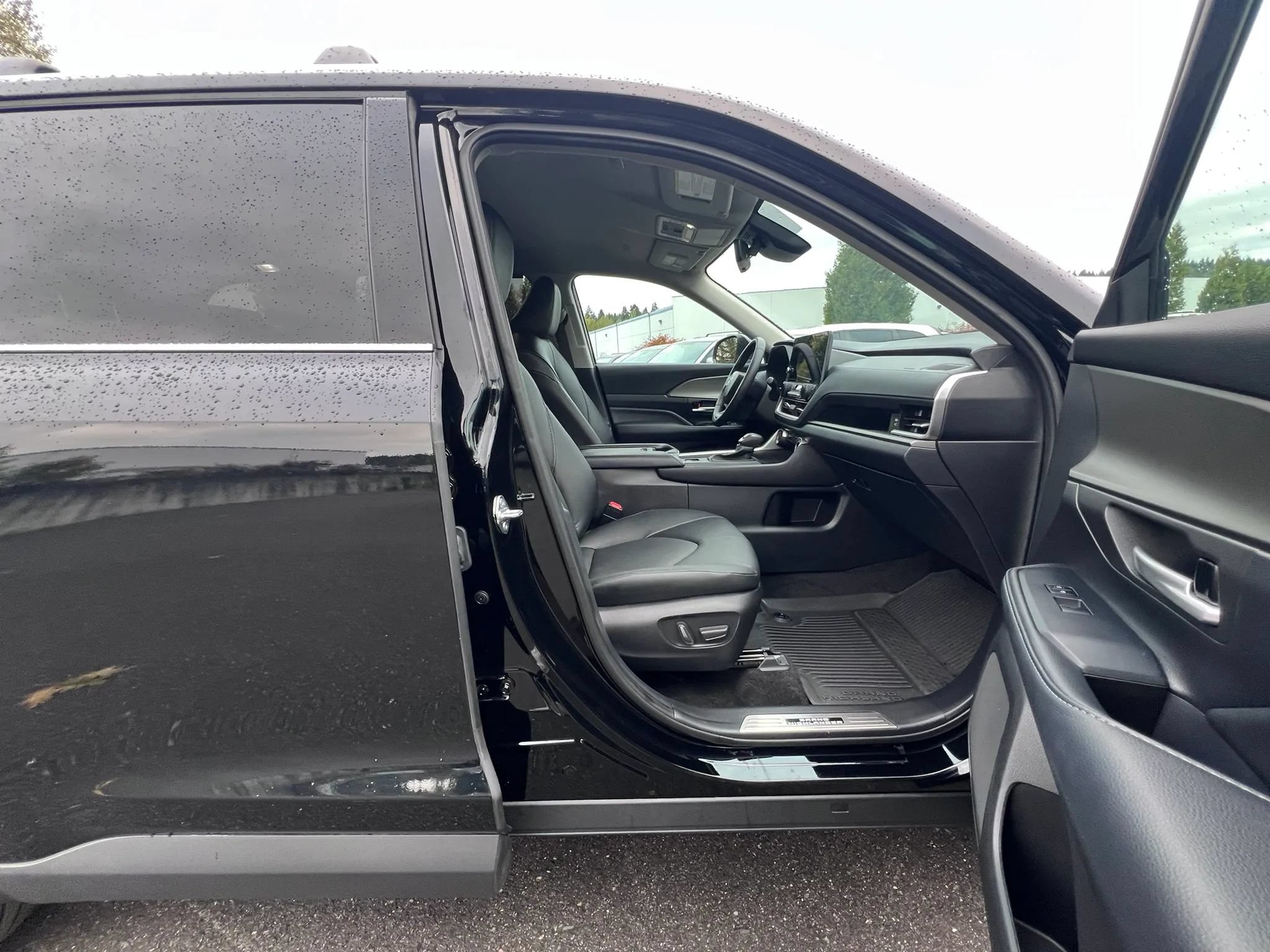 Used 2024 Toyota Grand Highlander AWD Hybrid image 19