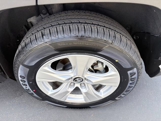 Used 2019 Toyota RAV4 XLE w/ Convenience Package AWD/4WD image 25