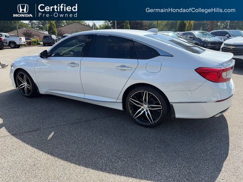 Used 2021 Honda Accord Touring image 9