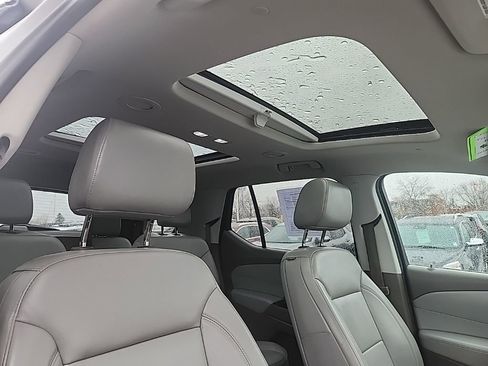 Used 2018 Chevrolet Traverse LT image 21