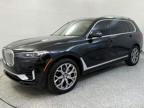 Used 2022 BMW X7 xDrive40i w/ Executive Package AWD/4WD image 3