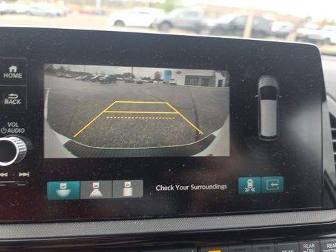 Used 2025 Honda Odyssey Touring image 24