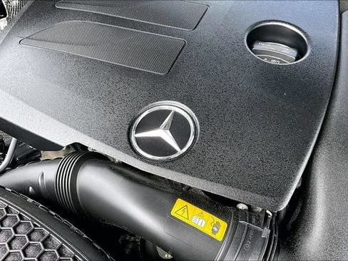 Used 2021 Mercedes-Benz GLC 300 4MATIC image 35