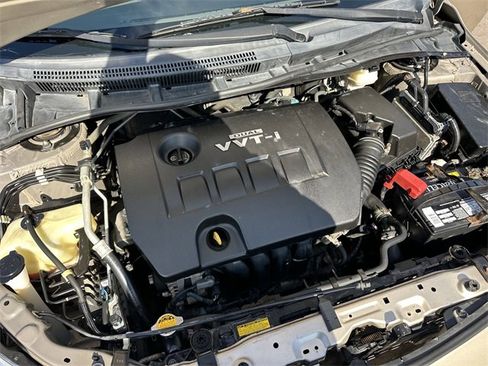 Used 2010 Toyota Corolla LE image 21