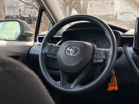 Used 2023 Toyota Corolla LE image 17