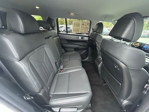 Used 2025 Hyundai Santa Fe SEL FWD image 22