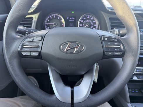 Used 2020 Hyundai Elantra SE w/ Cargo Package (C1) image 24