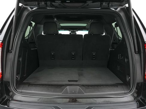 Used 2023 GMC Yukon XL SLT w/ SLT Luxury Package AWD/4WD image 22