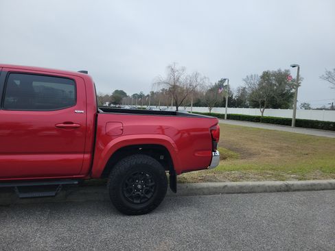 Used 2021 Toyota Tacoma SR5 image 25