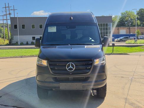 Used 2020 Mercedes-Benz Sprinter 2500 image 8