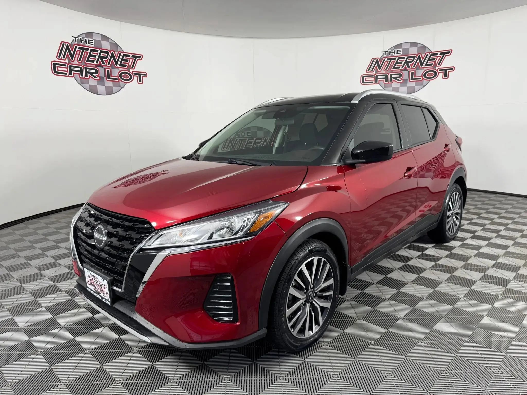 Used 2023 Nissan Kicks SV FWD image 3