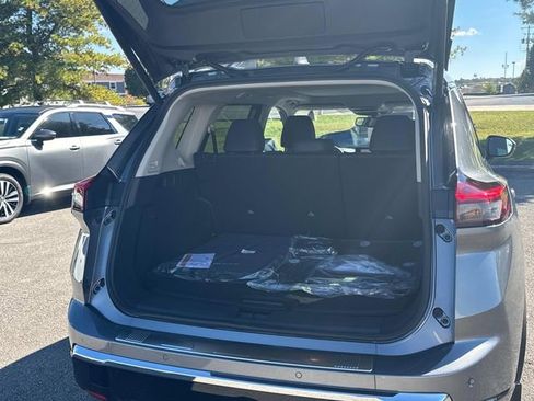 New 2026 Nissan Rogue Platinum w/ Platinum Premium Package AWD/4WD image 13