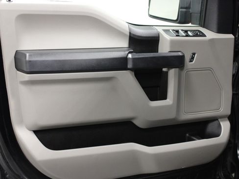 Used 2018 Ford F150 XL w/ Equipment Group 101A Mid image 11