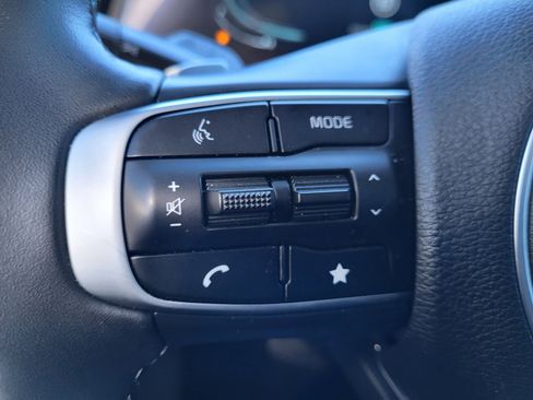 Used 2025 Kia Sportage EX image 24