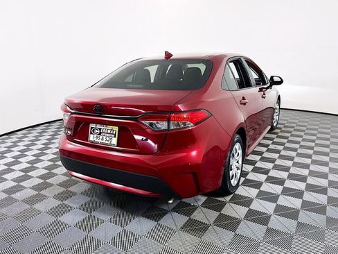 Used 2022 Toyota Corolla LE image 27