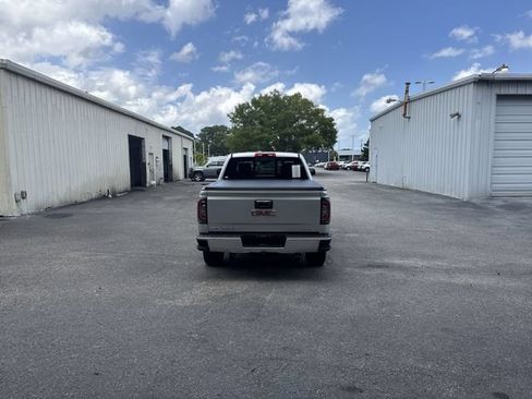 Used 2017 GMC Sierra 1500 Denali RWD image 6