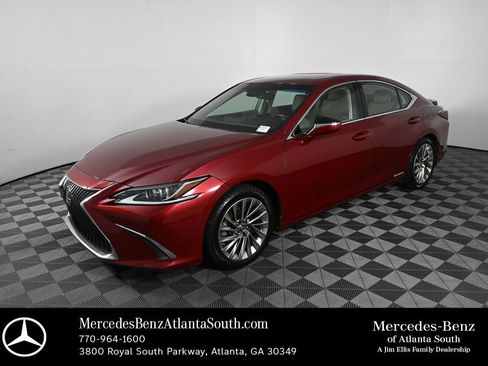 Used 2020 Lexus ES 300h w/ Accessory Package FWD image 1