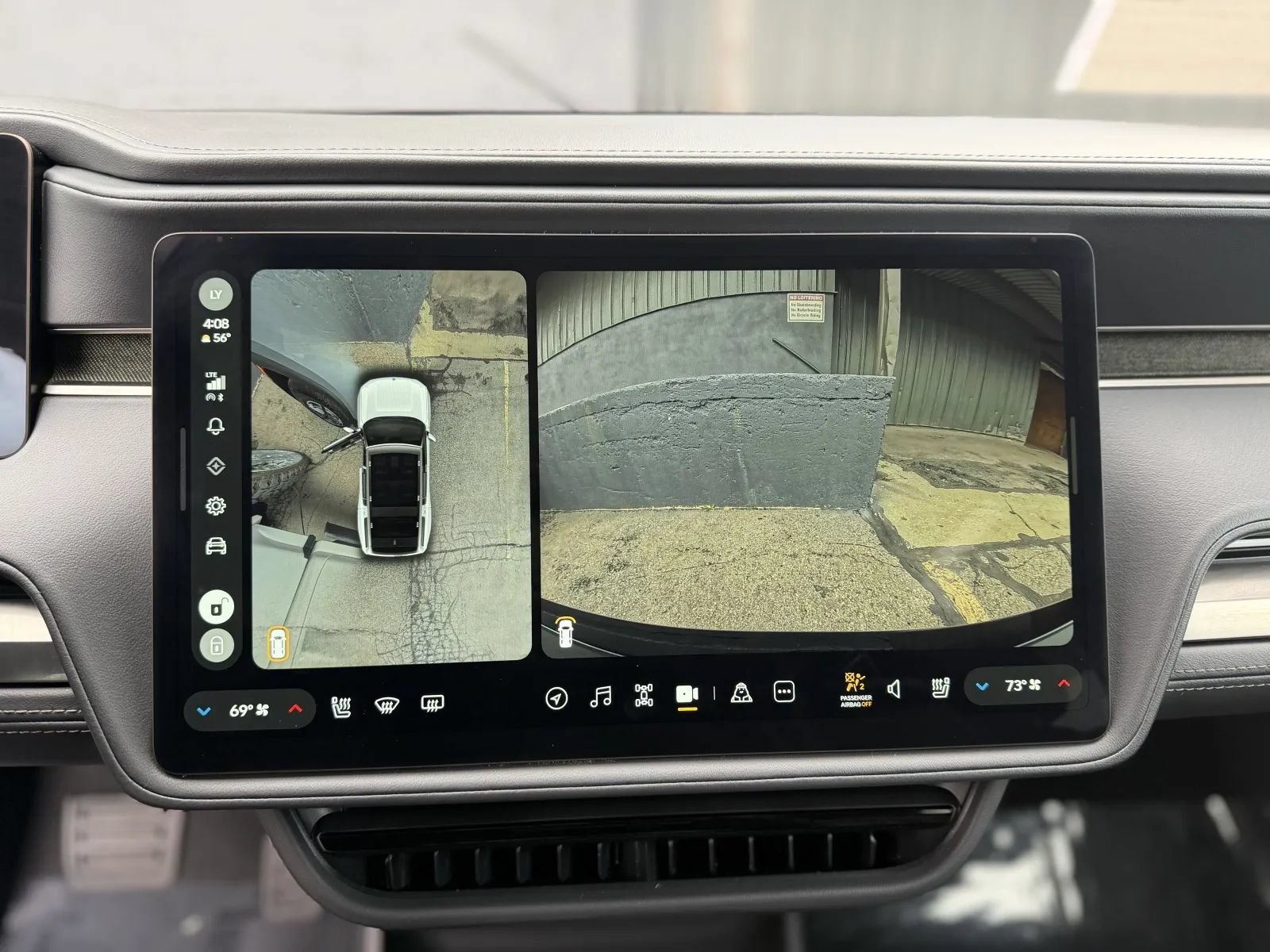 Used 2025 Rivian R1S Adventure Dual AWD/4WD image 35