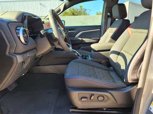 New 2025 Chevrolet Colorado Z71 w/ Technology Package image 10