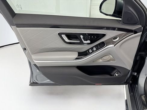 Certified 2025 Mercedes-Benz S 580 4MATIC Sedan image 23