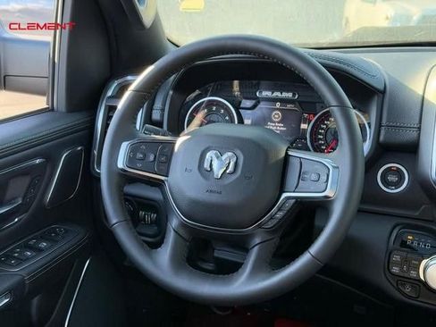 Used 2024 RAM 1500 Laramie AWD/4WD image 9