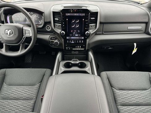 New 2026 RAM 1500 4x4 Crew Cab image 7