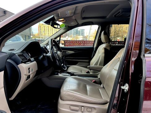 Used 2016 Honda Pilot Touring image 15