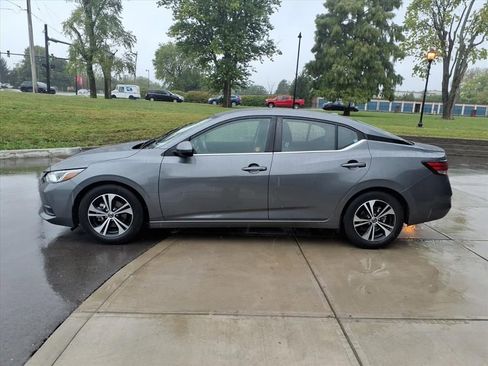 Used 2022 Nissan Sentra SV image 4