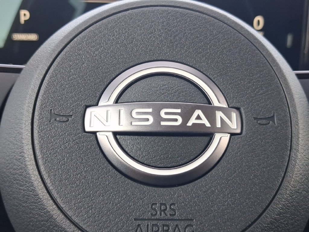 New 2027 Nissan Kicks SR w/ Cold Weather Package FWD image 6