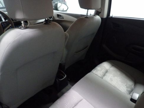 Used 2016 Chevrolet Sonic LS image 9