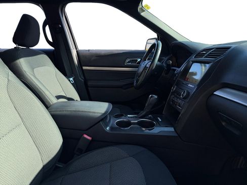 Used 2019 Ford Explorer XLT w/ Equipment Group 201A image 14