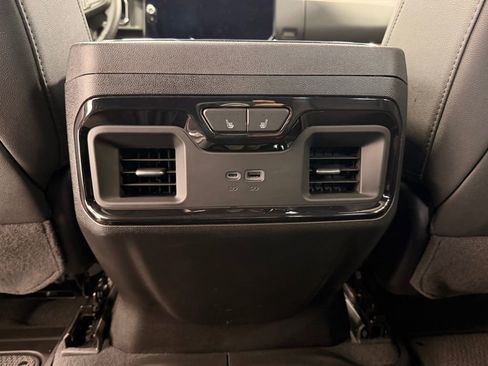 Used 2025 GMC Sierra 1500 AT4 w/ AT4 Premium Package image 20