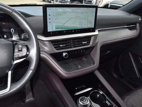 Certified 2025 Ford Explorer Platinum w/ LUX Leather Package image 27