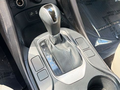 Used 2017 Hyundai Santa Fe SE image 27